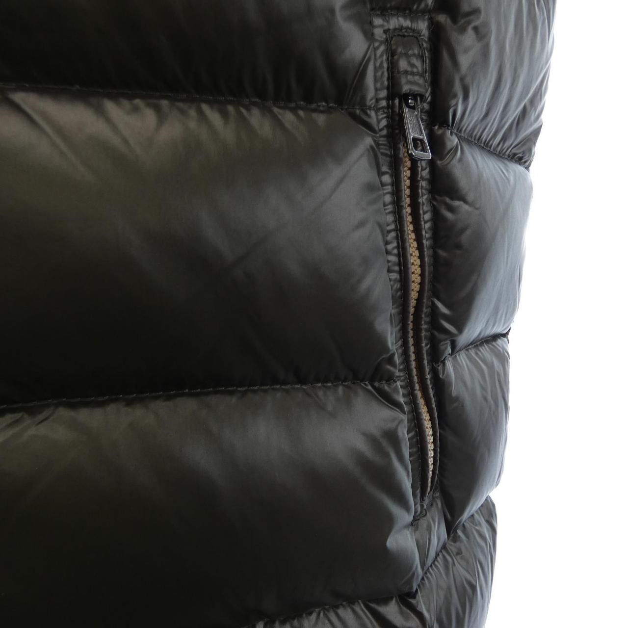Moncler Bartholome Down Jacket Vest — view 7