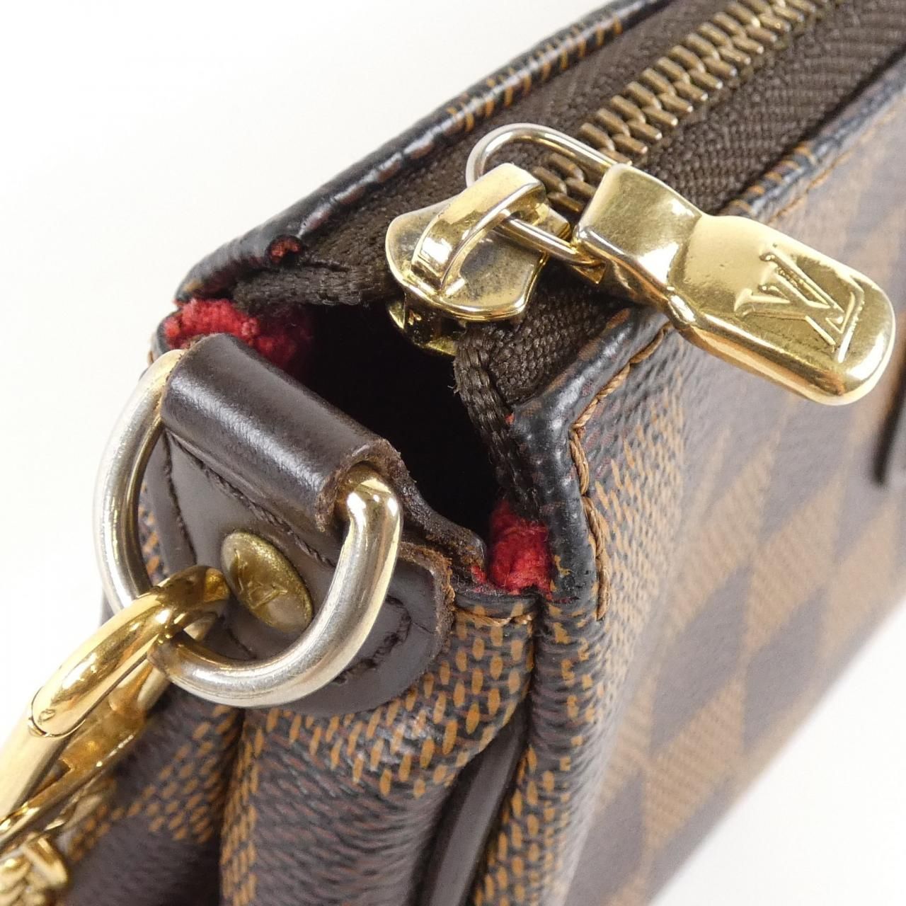 Louis Vuitton Damier Shoulder Bag — view 6