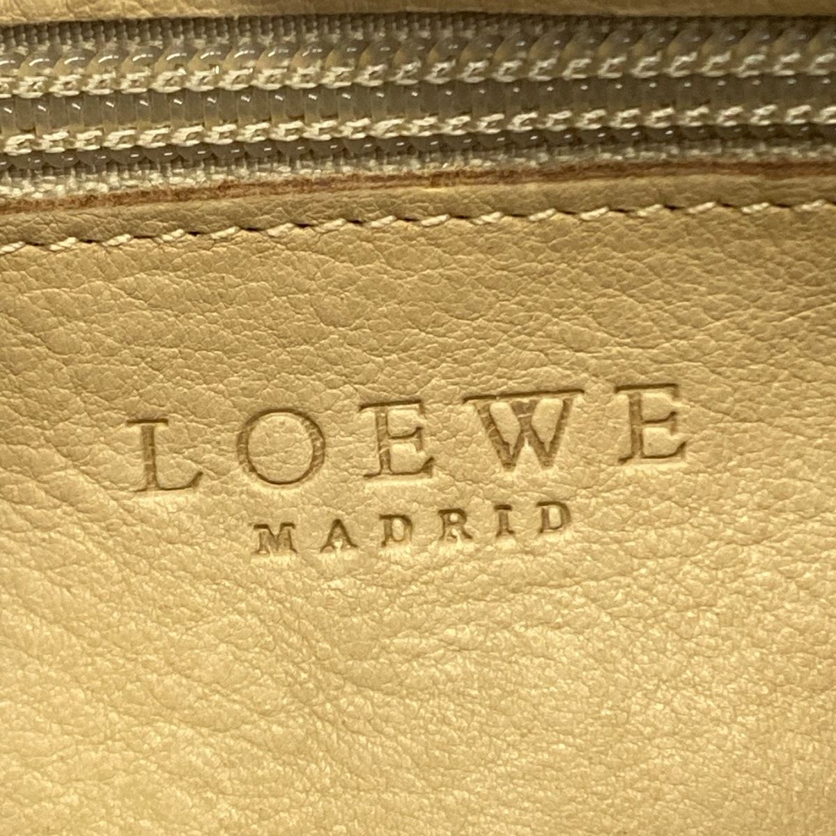 Loewe Shoulder Bag Beige Ivory Anagram Leather — view 9