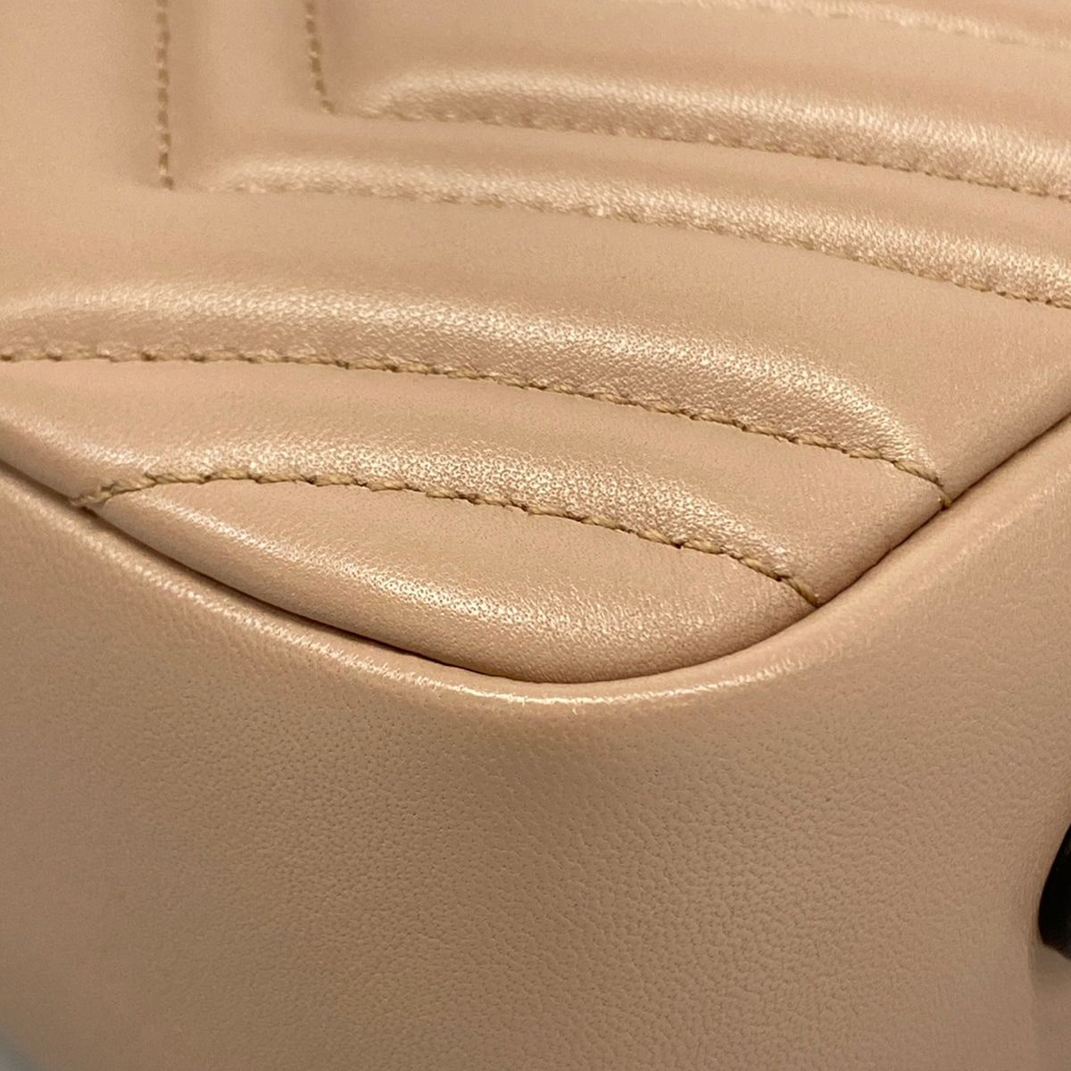 Gucci Shoulder Bag GG Marmont Small Pink Beige Chain Leather — view 6