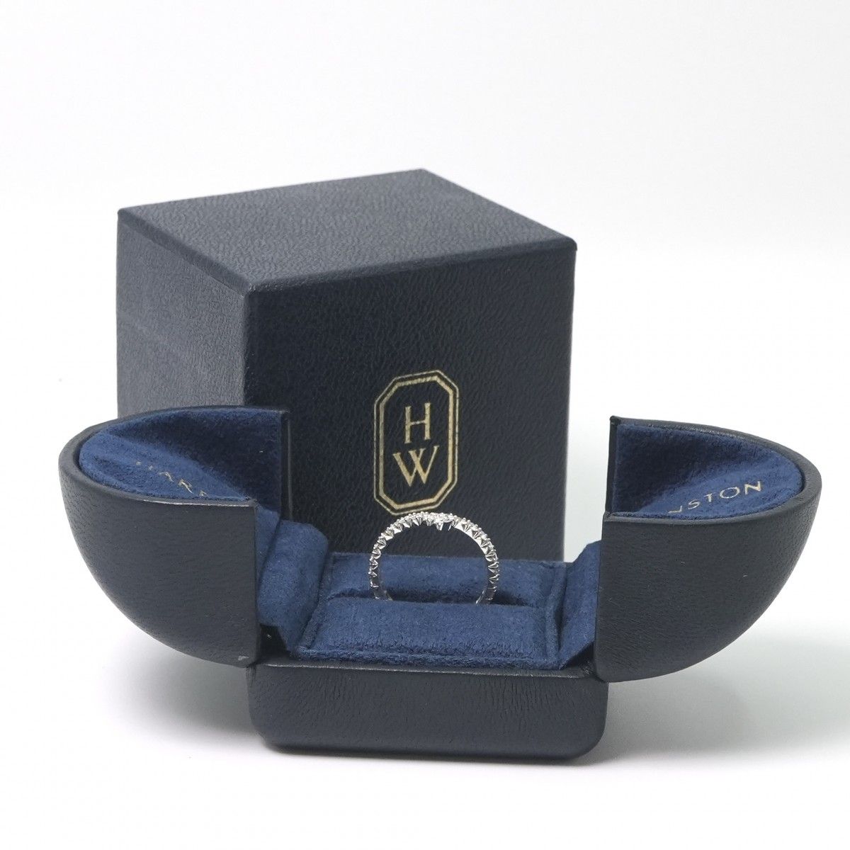 Harry Winston Ribbon Band Ring Diamond Silver Wedding Marriage — view 6