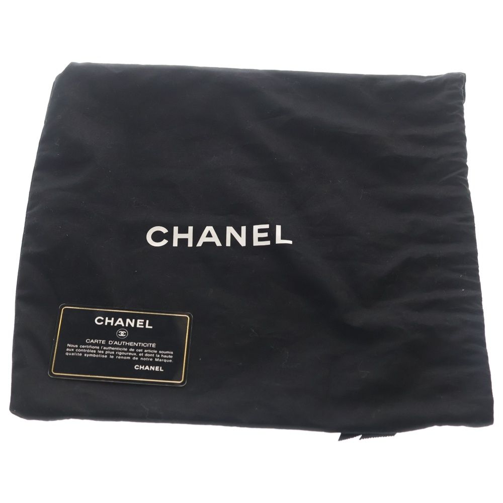 Chanel Quilted Pearl Chain Wallet Shoulder Bag Gold Black — view 7
