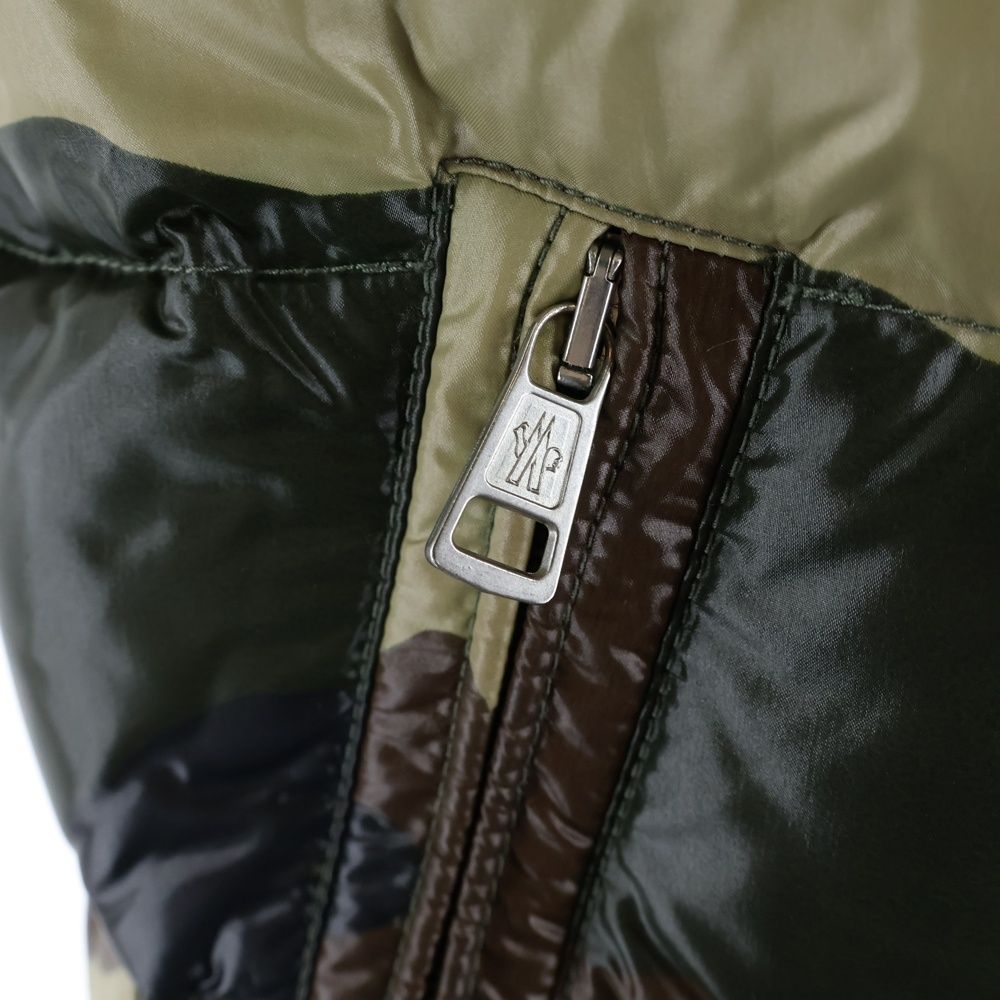 Moncler Tibet Logo Patch Camo Zip Up Nylon Down Jacket Vest Khaki 50 — view 6