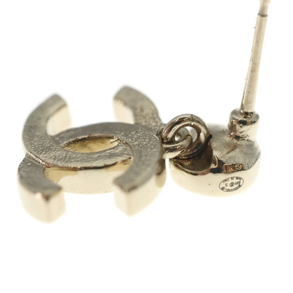 Chanel CC Logo Line Stone Earrings Gold — view 5