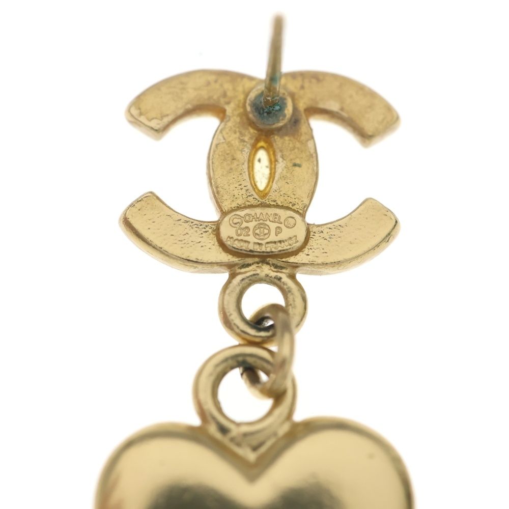Chanel CC Logo Line Stone Heart Motif Earrings Gold — view 5