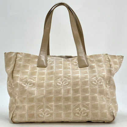 Chanel Tote New Travel Beige CC Logo Business — view 4