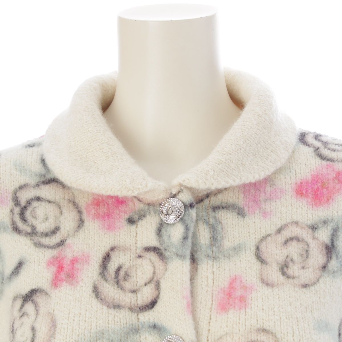 Chanel Coconage Cashmere Silk Camellia CC Logo Stone Knit Jacket Floral Pattern — view 5