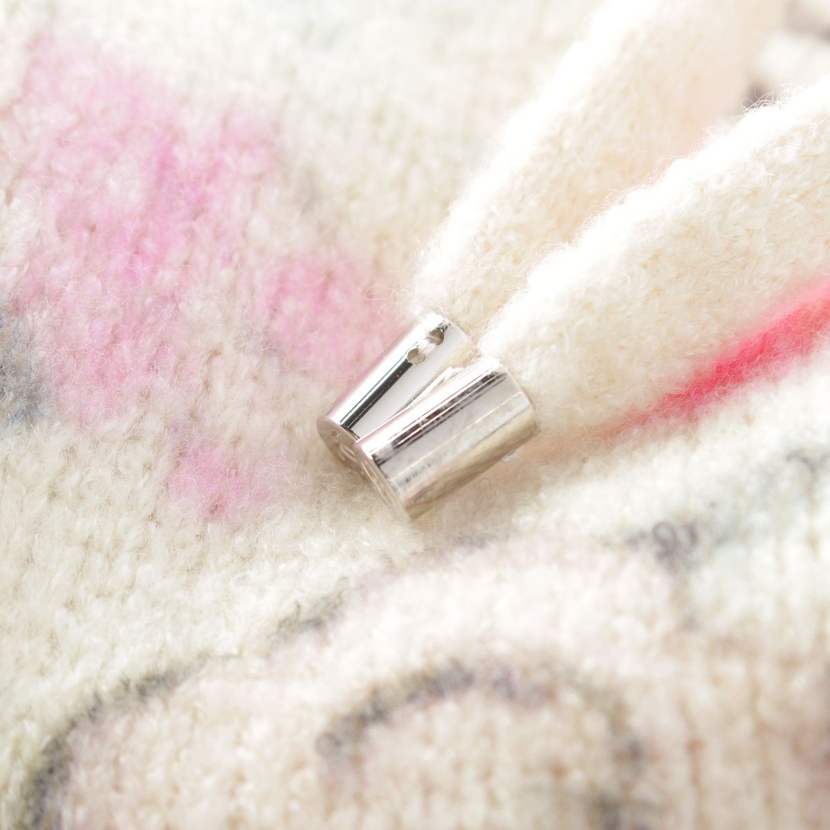Chanel Coconage Cashmere Silk Camellia CC Logo Knit Pants Floral Pattern White — view 6