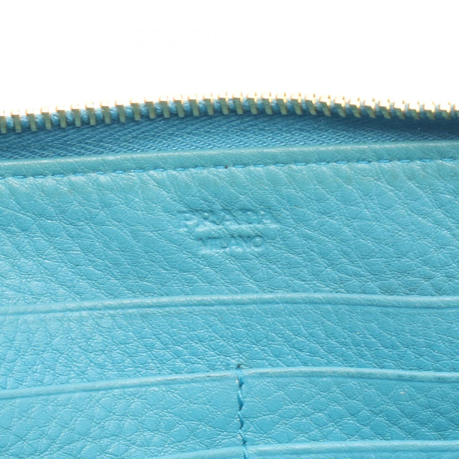 Prada Round Wallet Vitello Daino Blue Leather — view 5