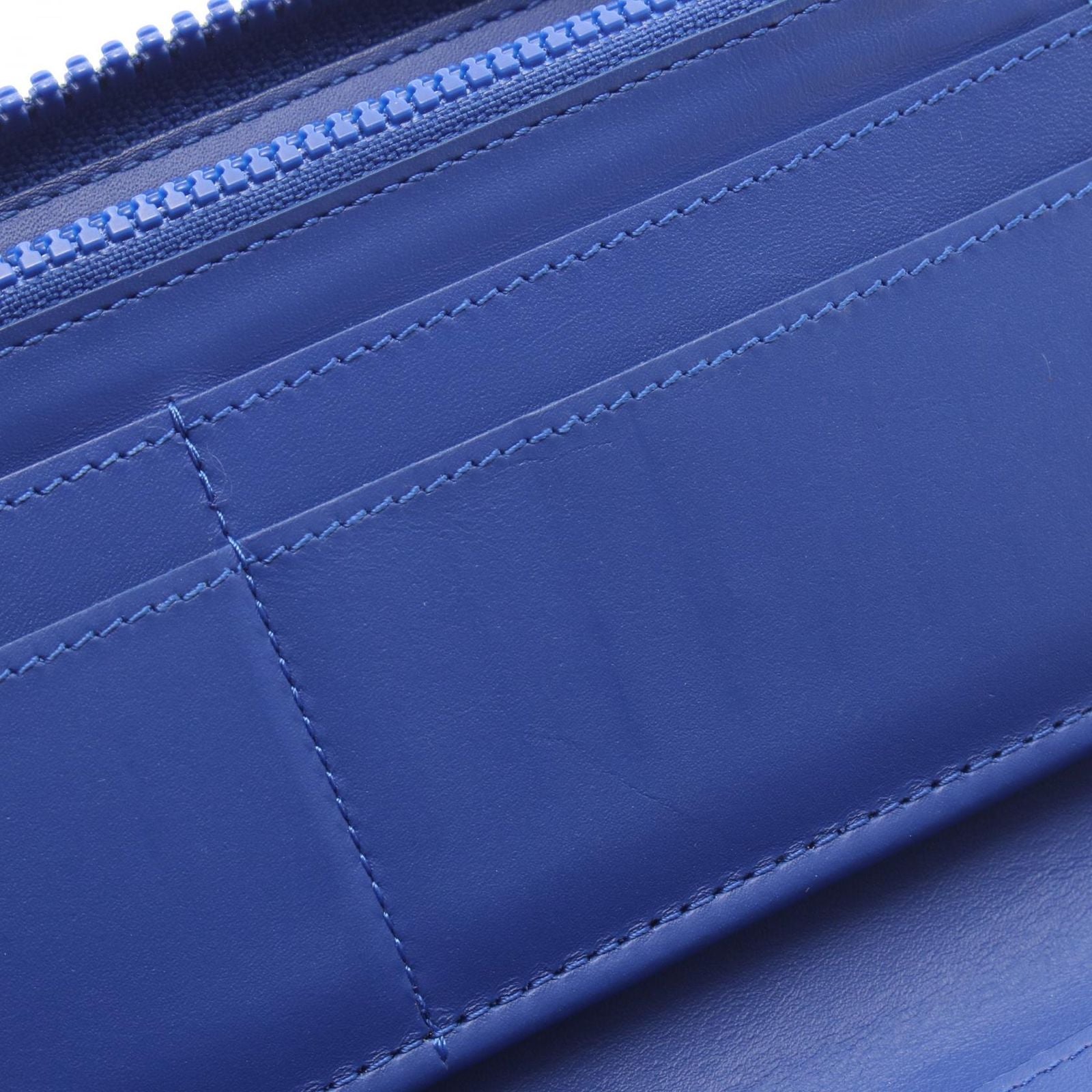 Louis Vuitton Round Wallet Zippy Vertical Monogram Taurillon Blue Leather — view 5