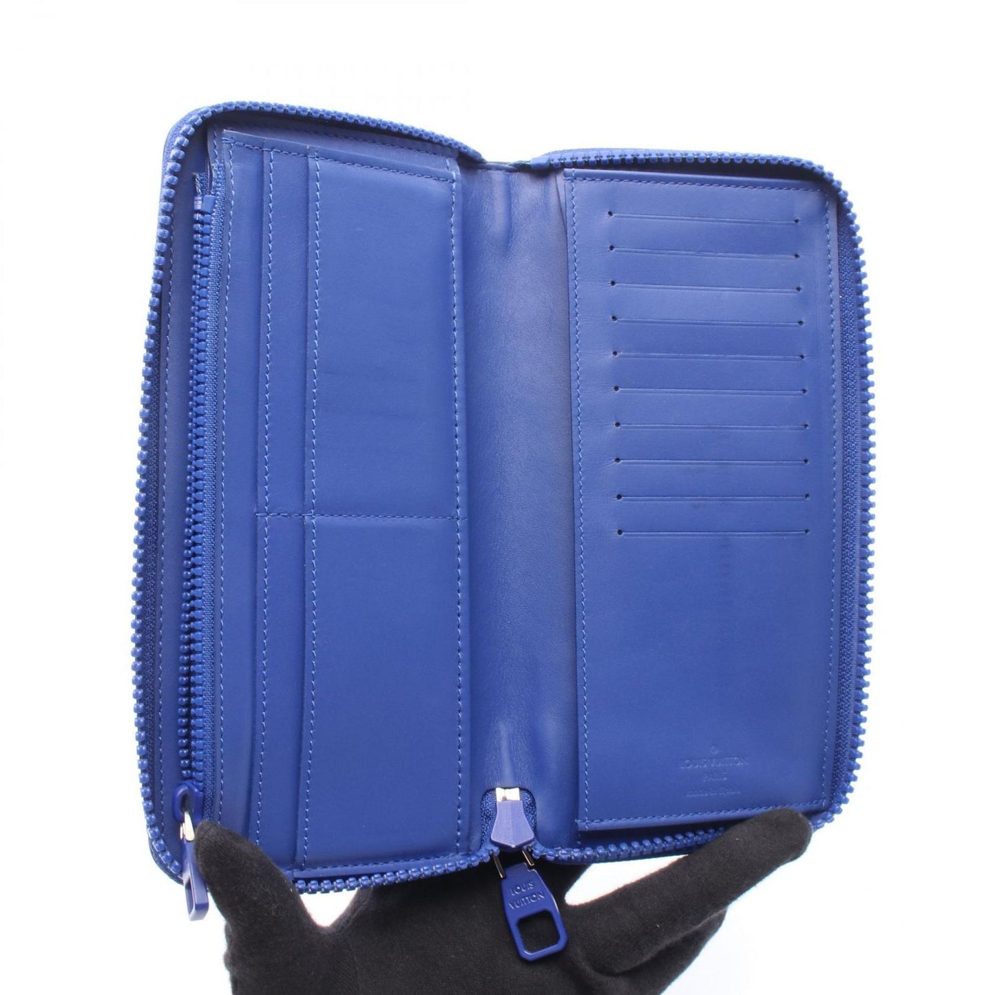 Louis Vuitton Round Wallet Zippy Vertical Monogram Taurillon Blue Leather — view 3