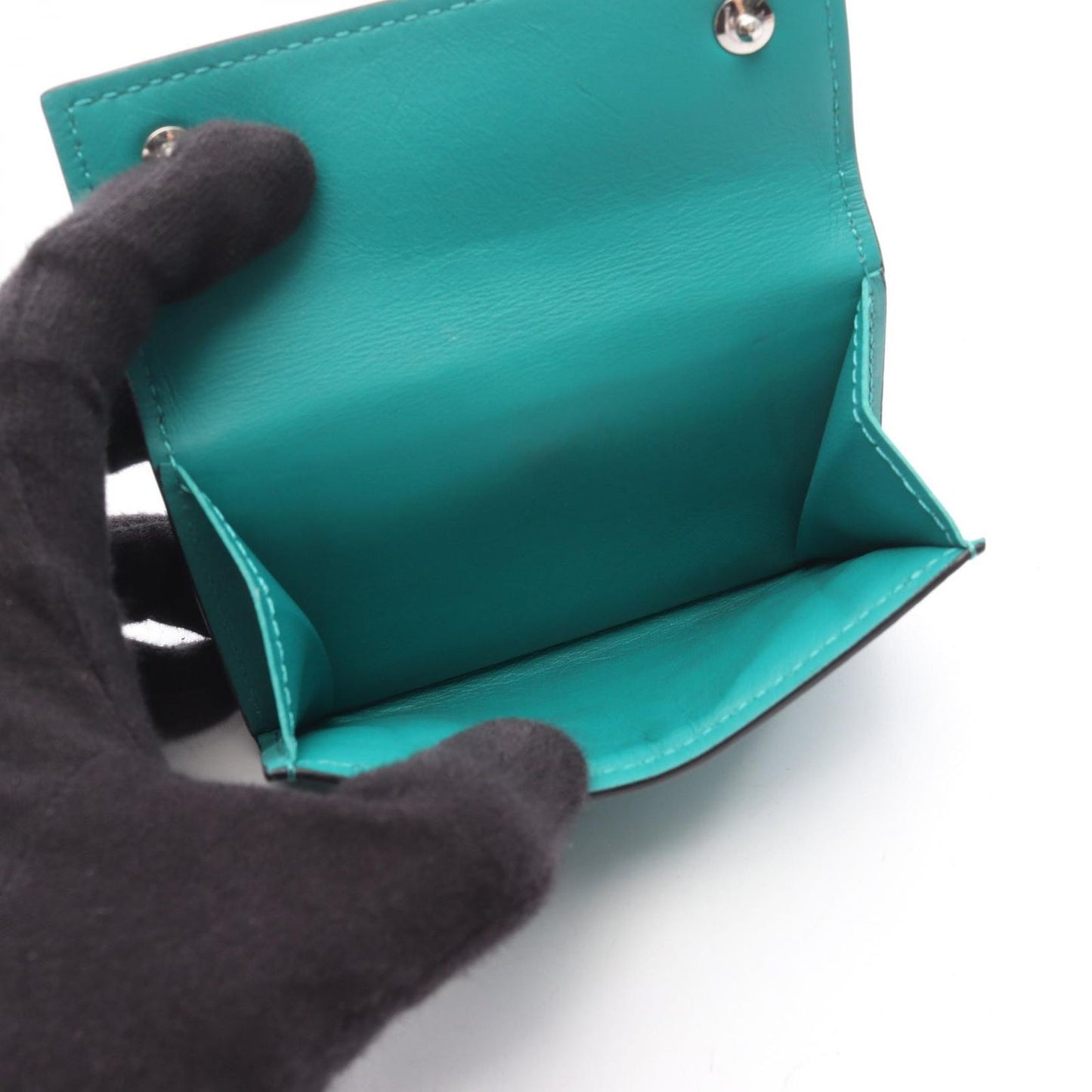 Louis Vuitton Trifold Wallet Discovery Compact Vert Leather — view 4