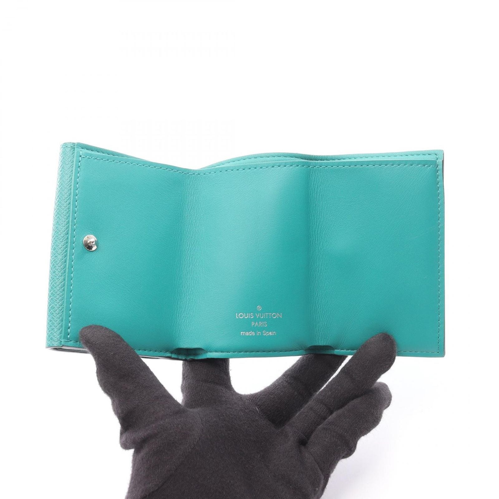 Louis Vuitton Trifold Wallet Discovery Compact Vert Leather — view 3