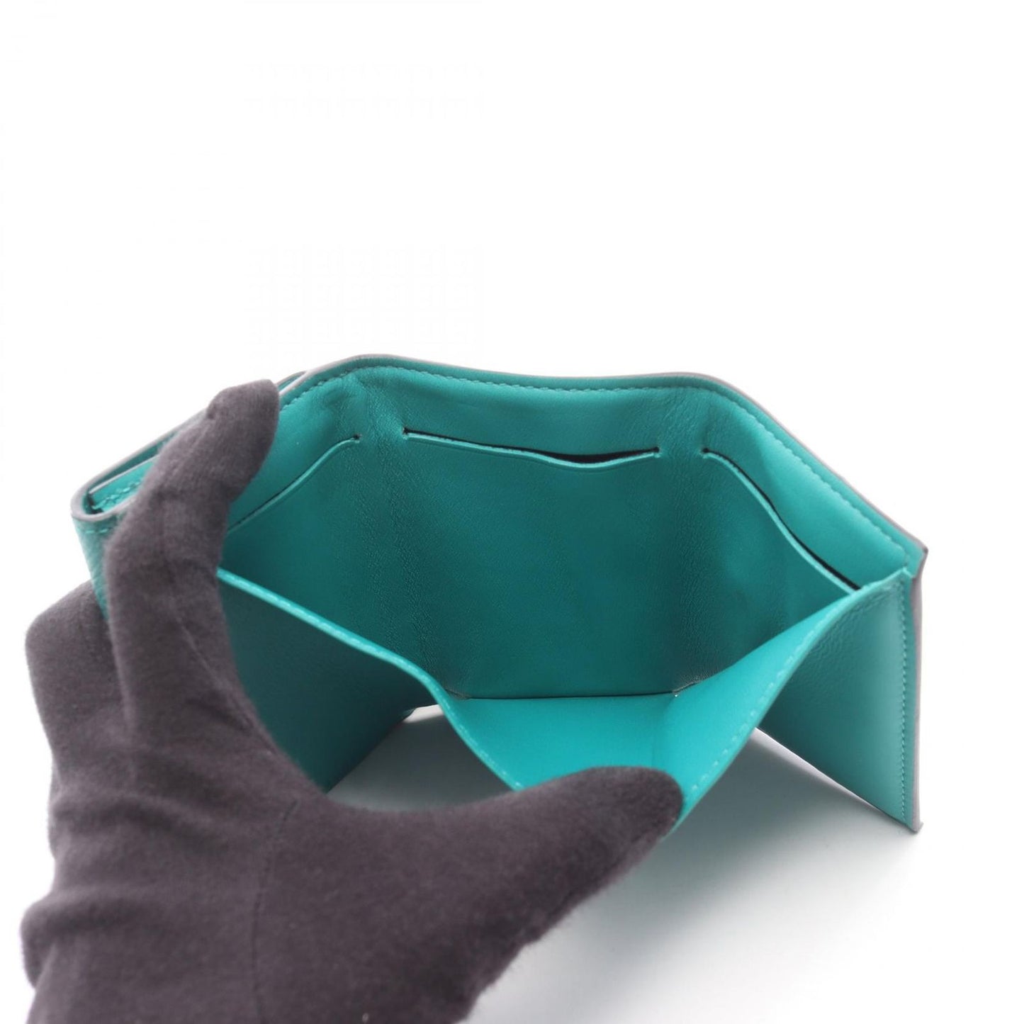 Louis Vuitton Trifold Wallet Discovery Compact Vert Leather — view 5
