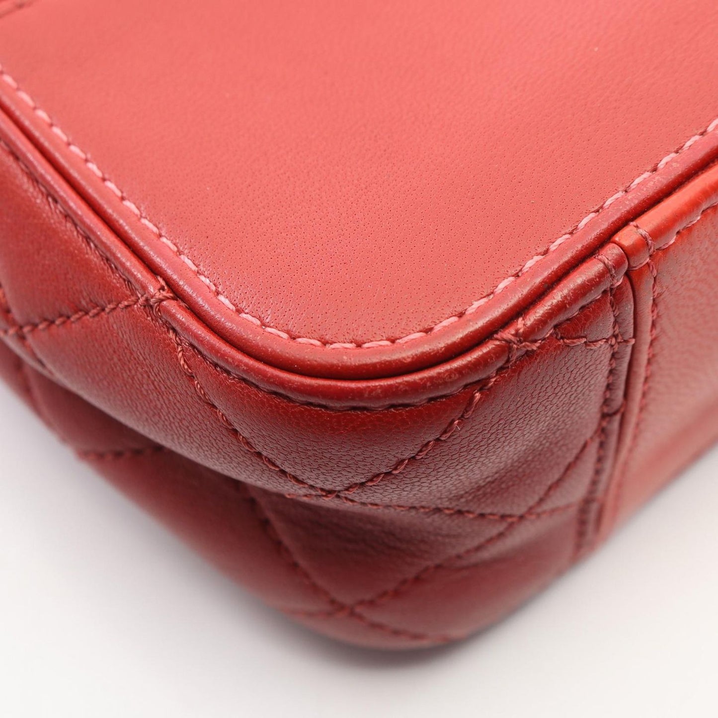 Chanel Shoulder Bag Quilted Red Pink Lambskin Bicolor Chain — view 9