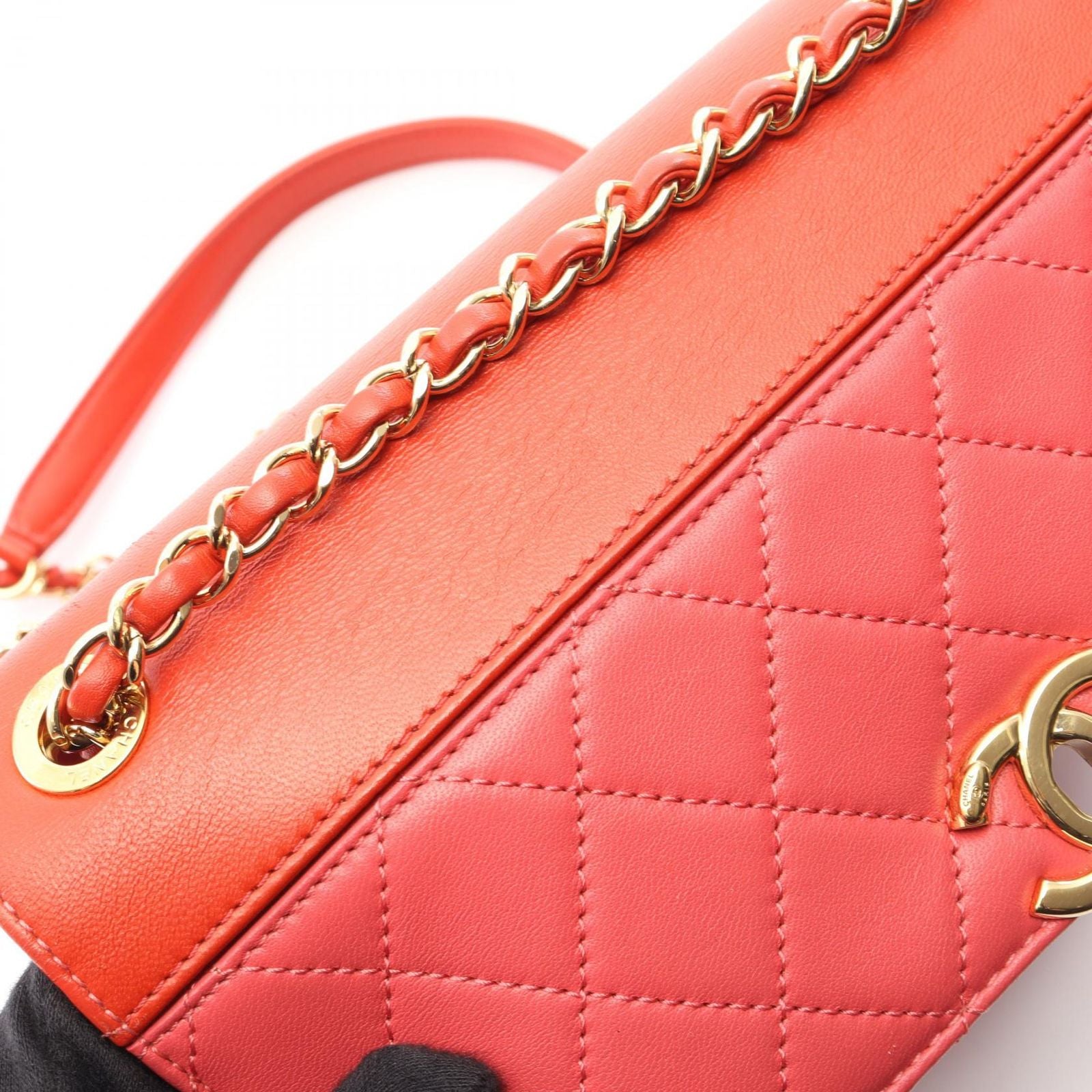 Chanel Shoulder Bag Quilted Red Pink Lambskin Bicolor Chain — view 7
