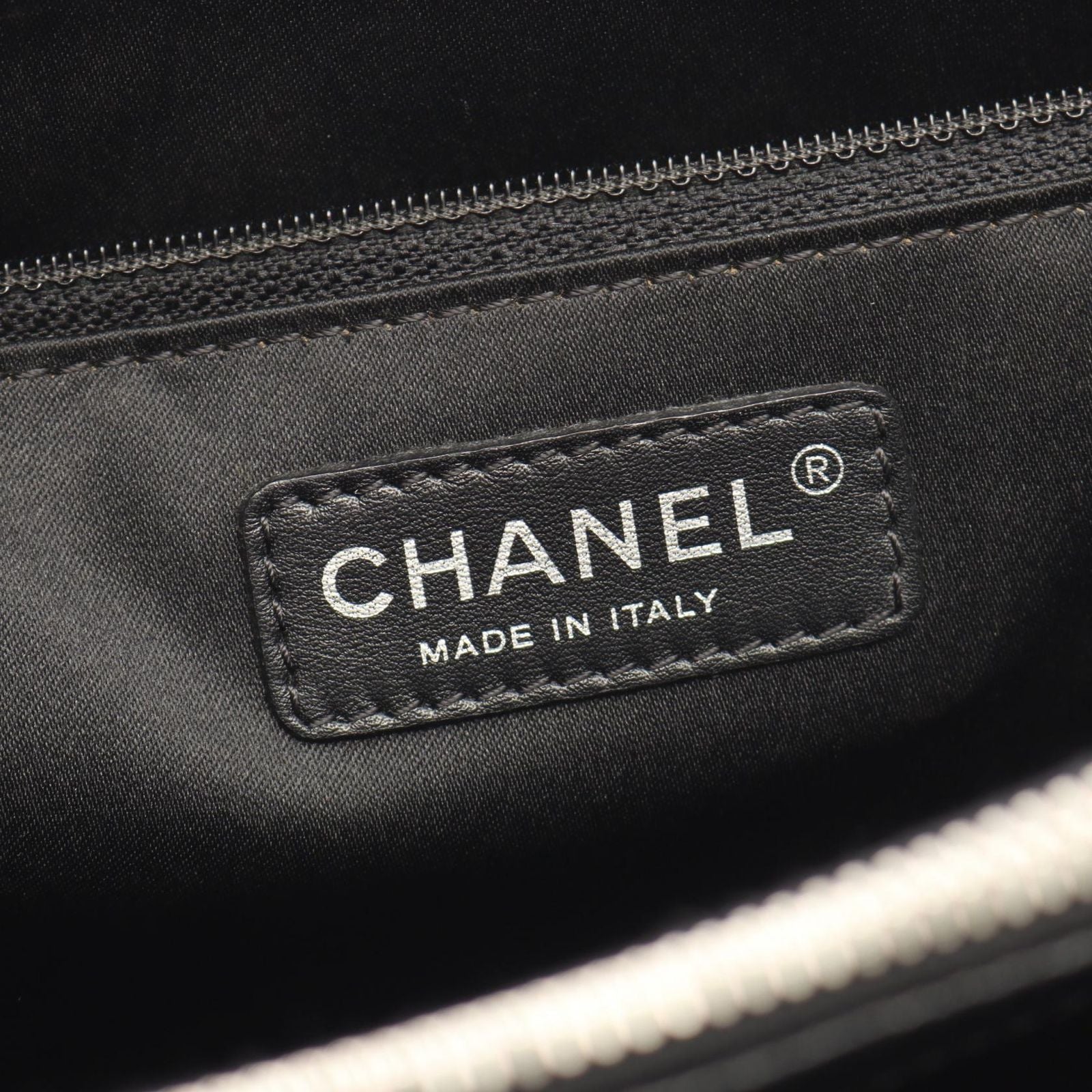 Chanel Tote Quilted Grand Shopping GST Black Calf Chain — view 4