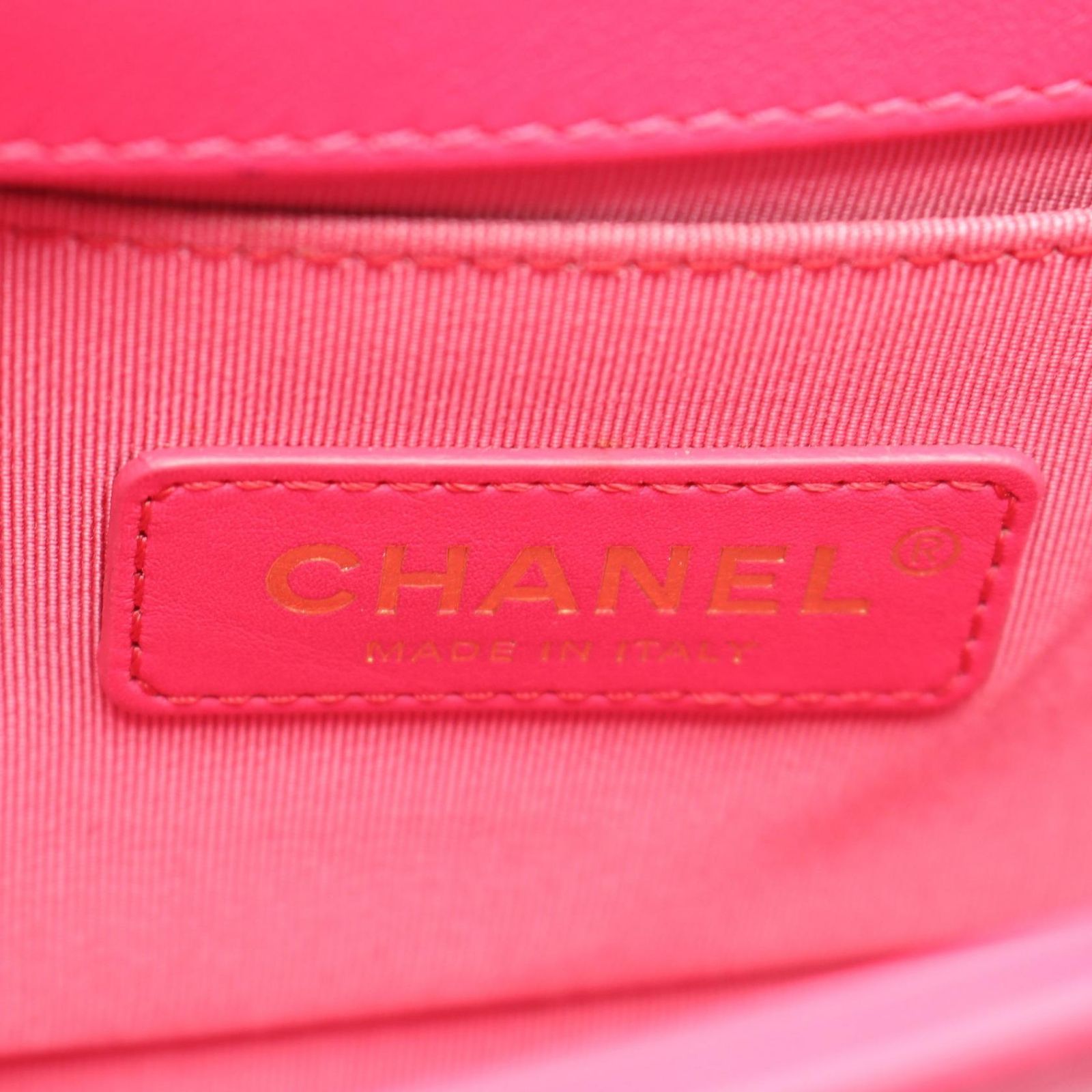 Chanel Shoulder Bag Small Pink Lambskin Chain — view 4