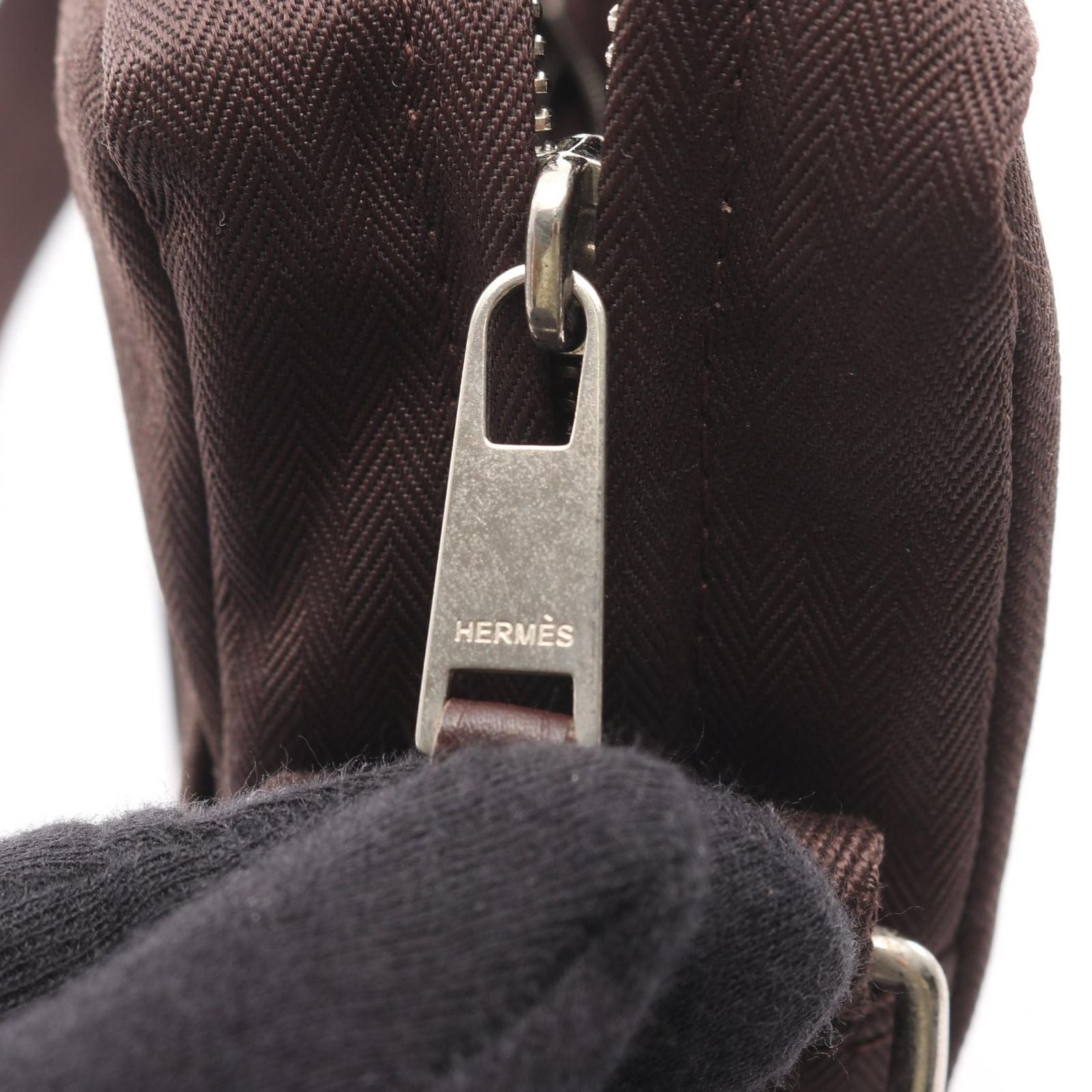 Hermes Shoulder Bag Acapulco Pochette Bandouliere MM Brown Leather — view 7