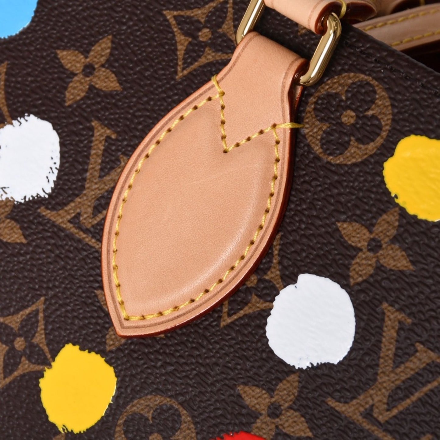 Louis Vuitton On The Go MM Yayoi Kusama Shoulder Bag 2-Way Leather Monogram — view 5