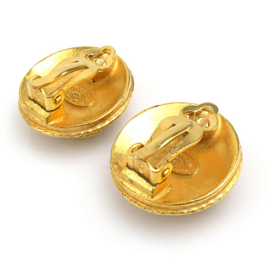 Chanel Earrings CC Logo — view 6