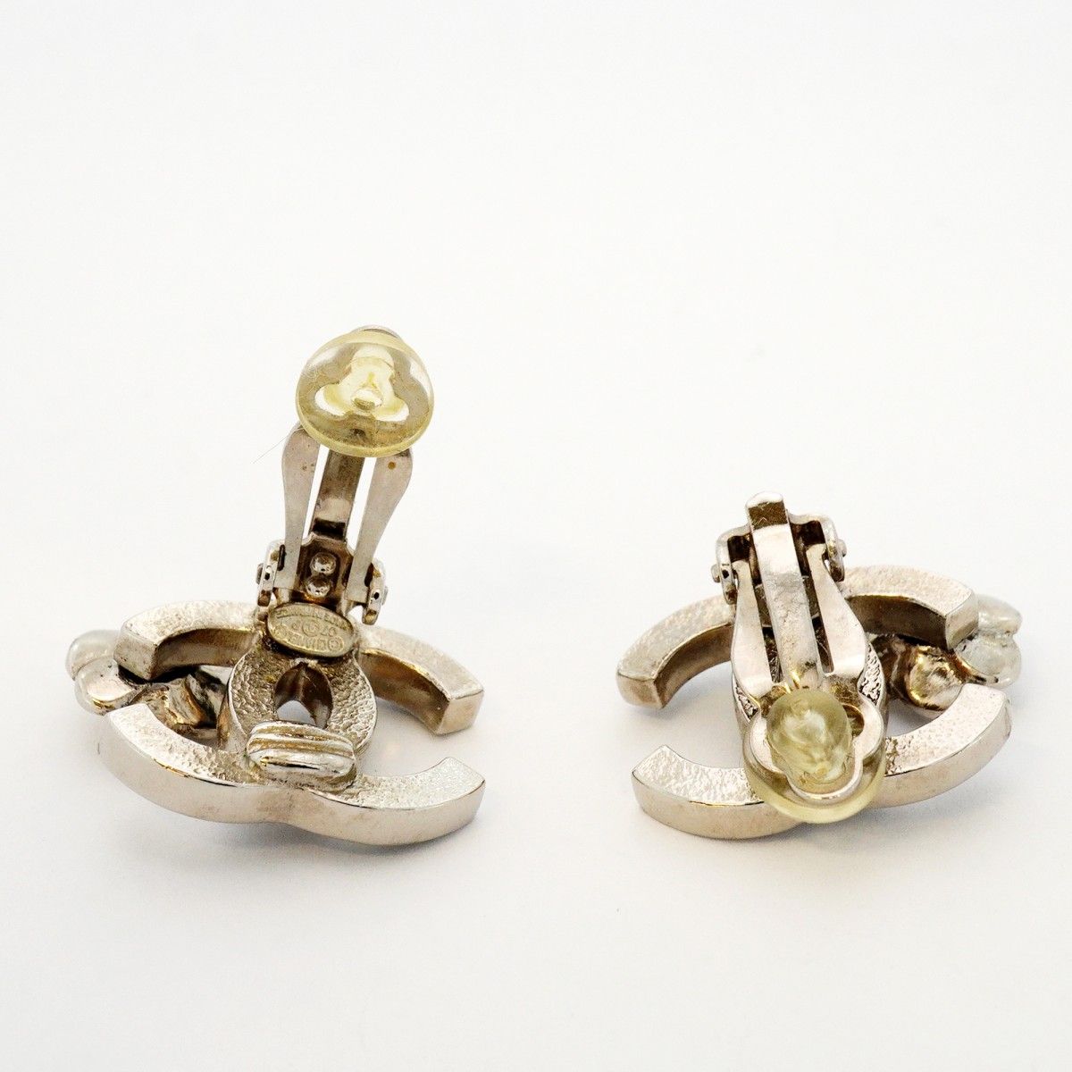 Chanel Earrings CC Logo Camellia Metal Silver Black Cles Diss — view 3