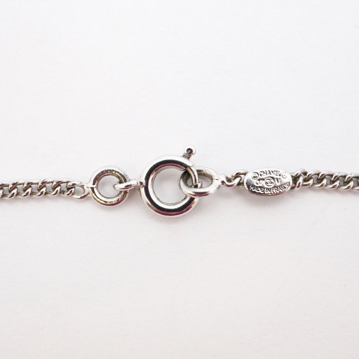 Chanel Necklace CC Logo Metal Silver White — view 4