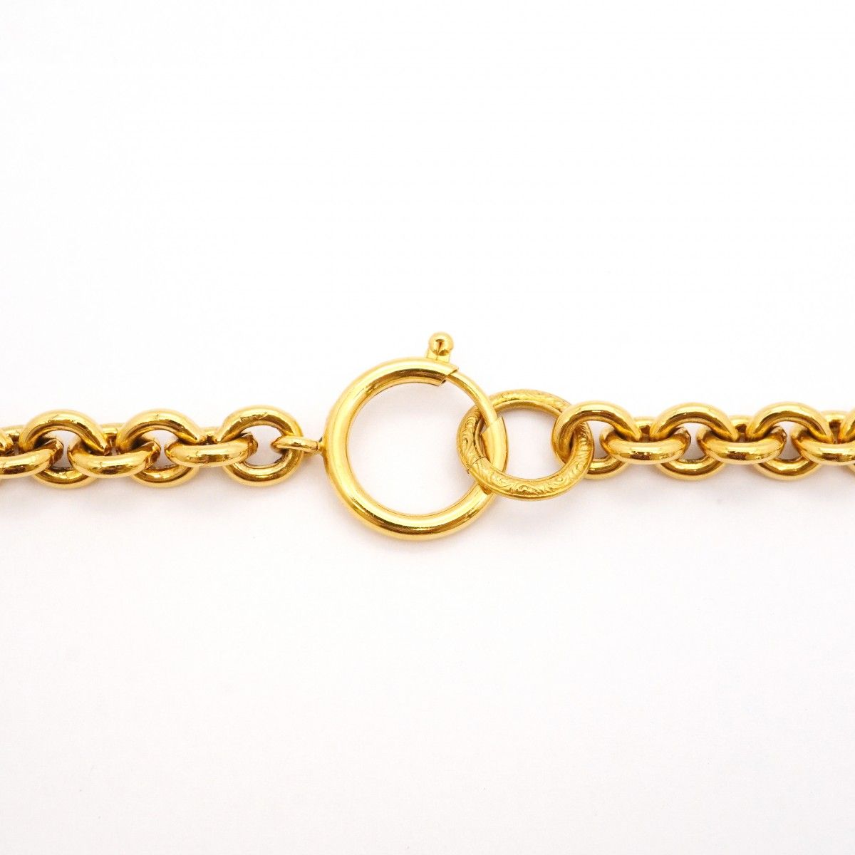 Chanel Necklace Vintage CC Logo Quilted Gold Plated — view 4