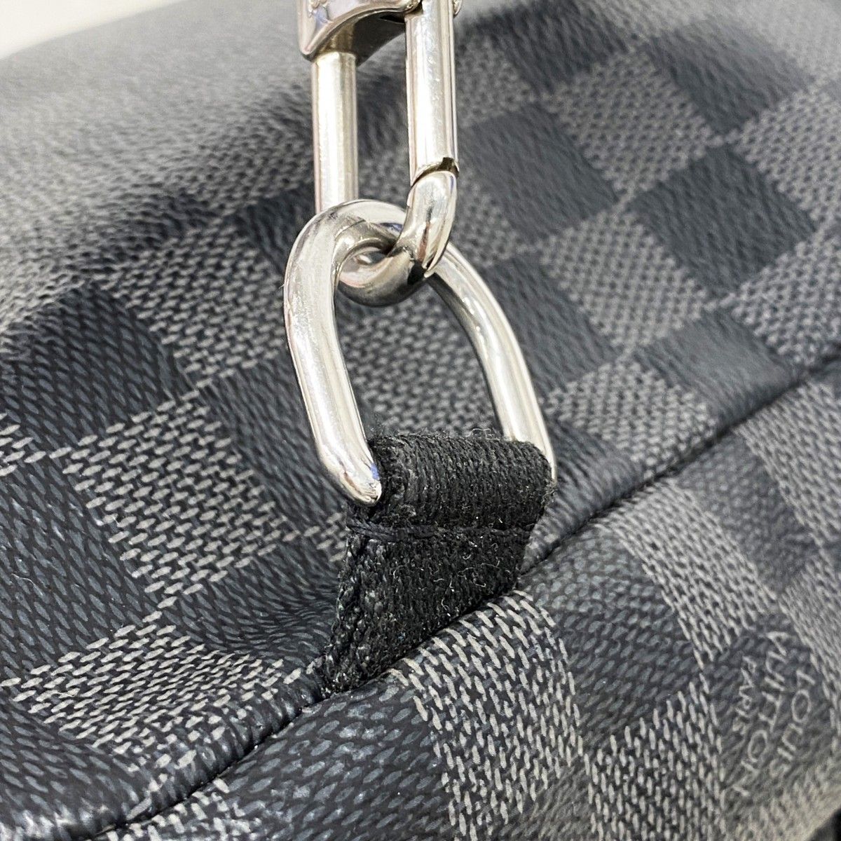 Louis Vuitton Belt Bag Damier Graphite Avenue Black Gray — view 9