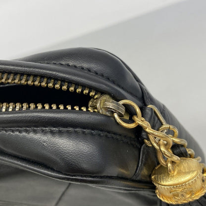 Chanel Shoulder Bag Lambskin Black Gold — view 7