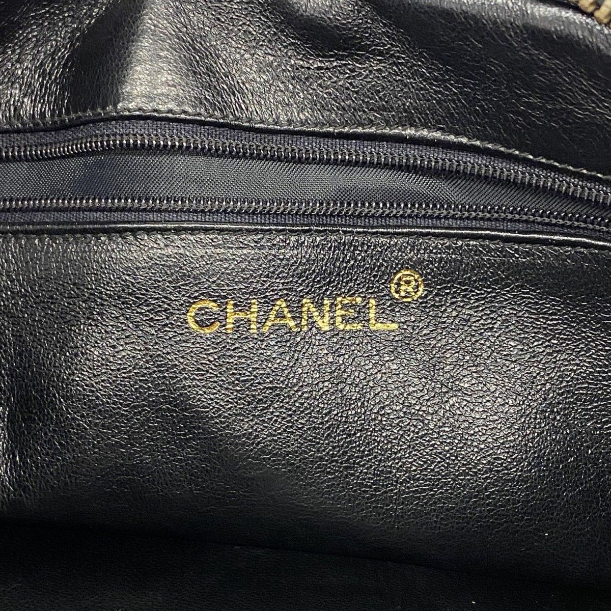 Chanel Shoulder Bag Lambskin Black Gold — view 5