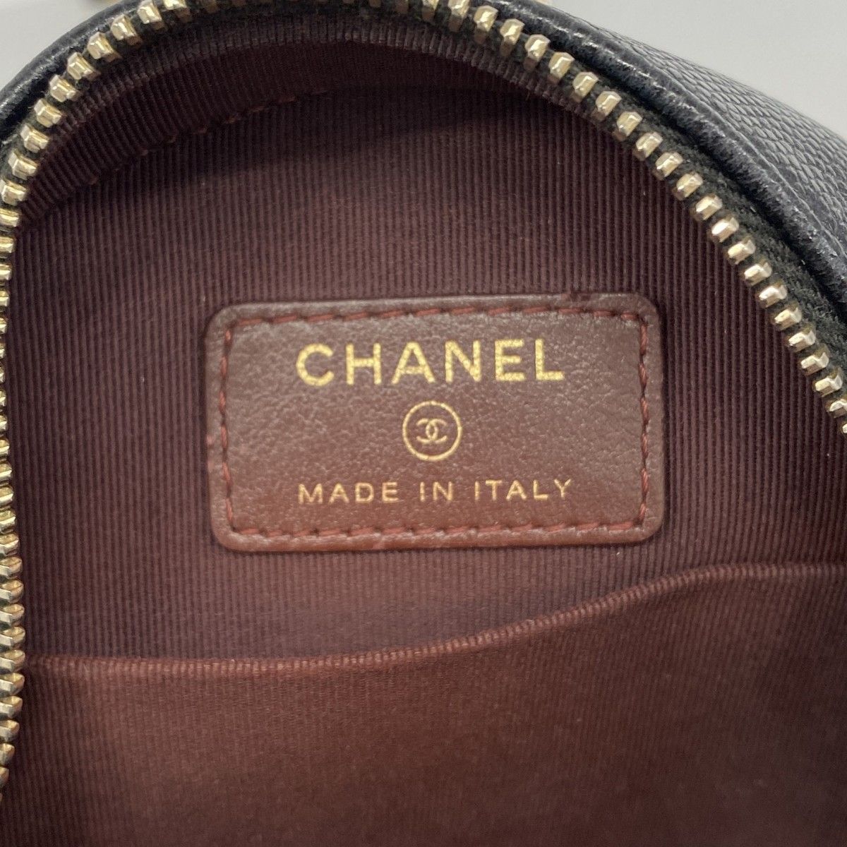 Chanel Shoulder Bag Quilted Caviar Leather Black Gold — view 5