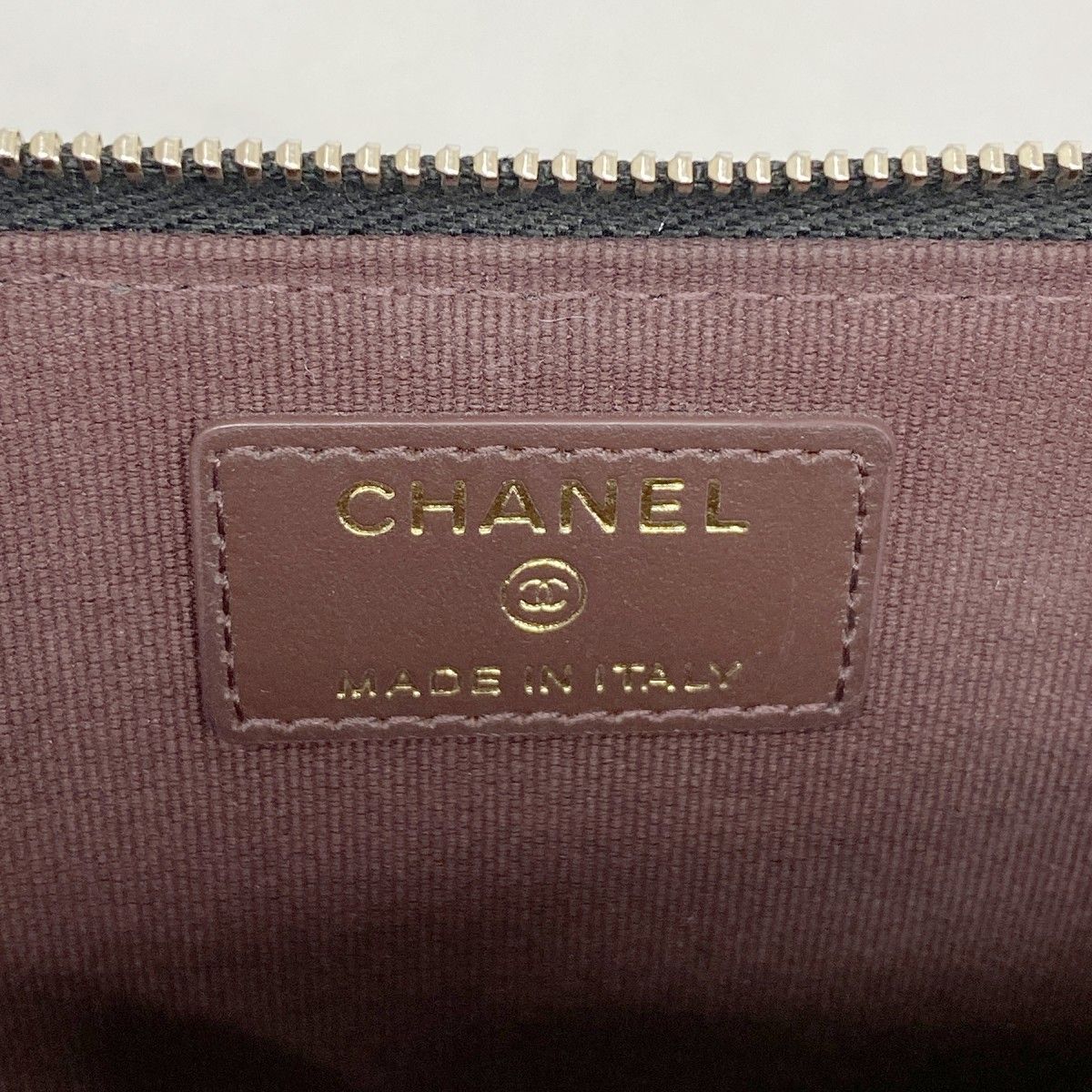 Chanel Coin Case Quilted Caviar Leather Black Gold — view 4