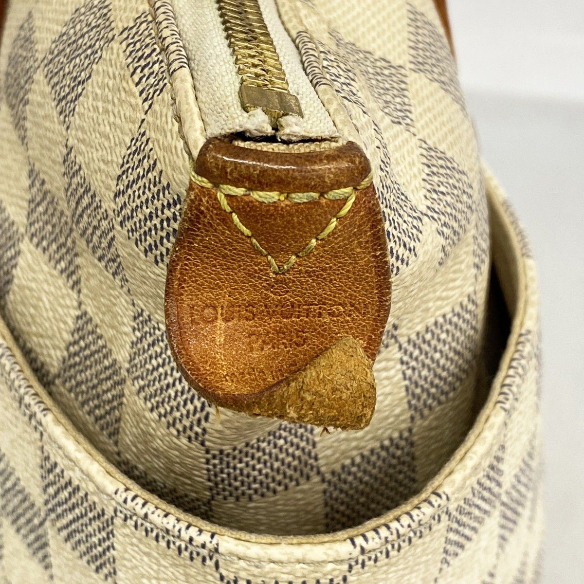 Louis Vuitton Tote Damier Azur Totally PM White — view 5