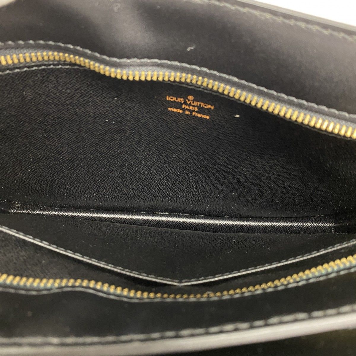 Louis Vuitton Shoulder Bag Epi Enghien Noir — view 4