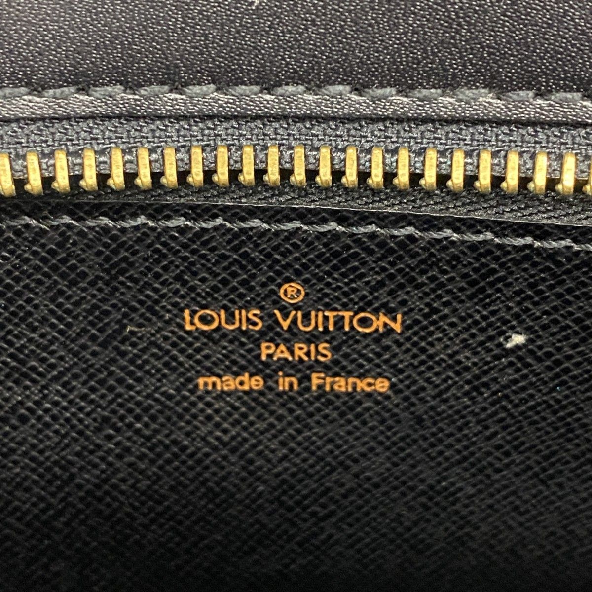 Louis Vuitton Shoulder Bag Epi Enghien Noir — view 5