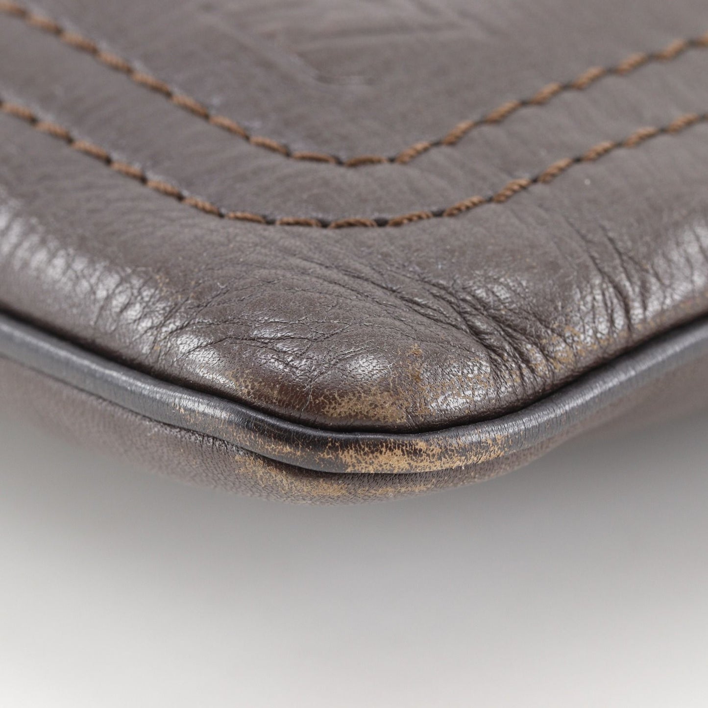 Louis Vuitton Pochette Shauni MM Utah Leather Cafe Brown Shoulder Bag — view 5