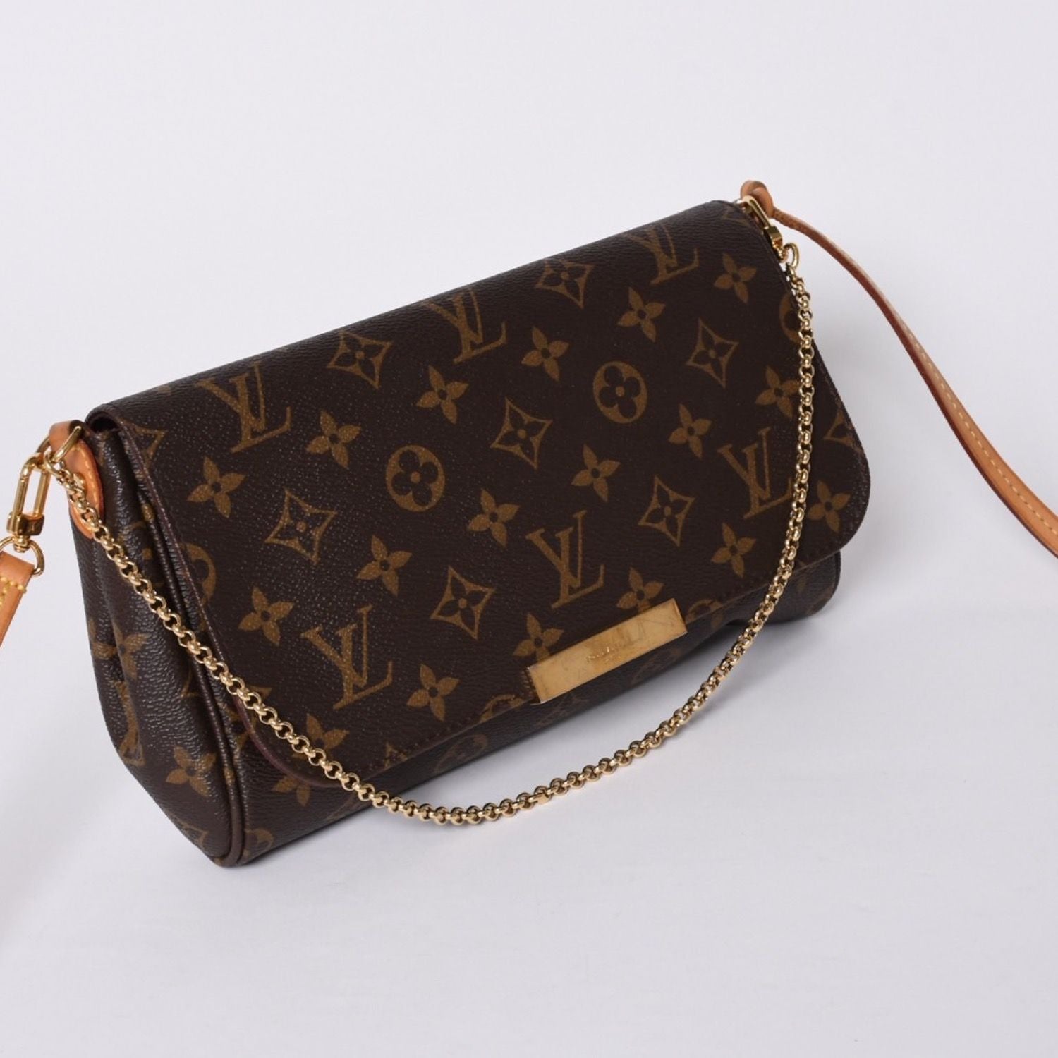 Louis Vuitton Monogram Favorite MM Shoulder Bag Brown Gold — view 3