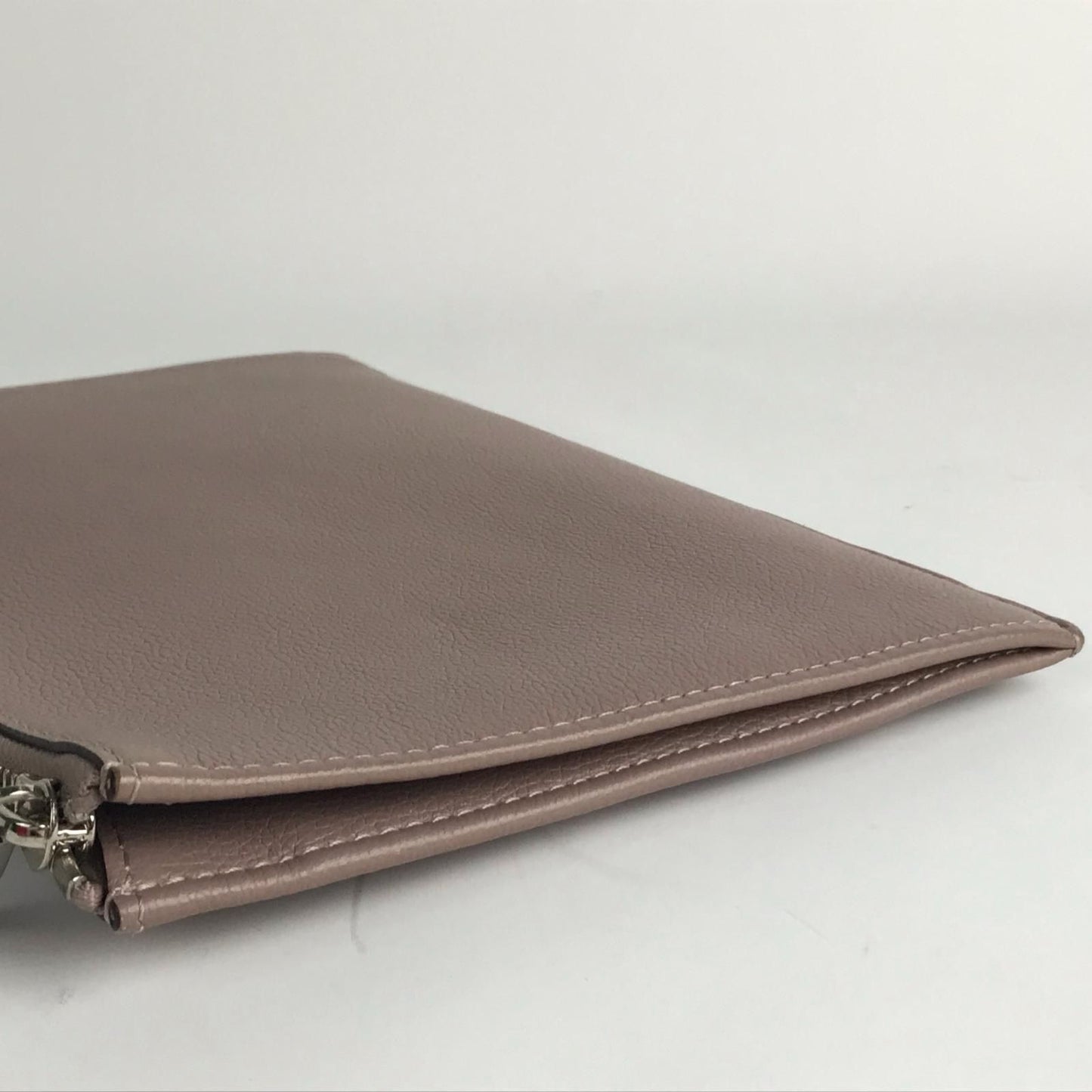 Louis Vuitton Clutch Pochette Jour PM Taurillon Tope with Cloth — view 3