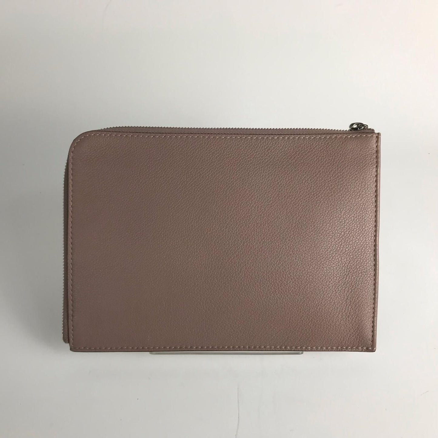 Louis Vuitton Clutch Pochette Jour PM Taurillon Tope with Cloth — view 2