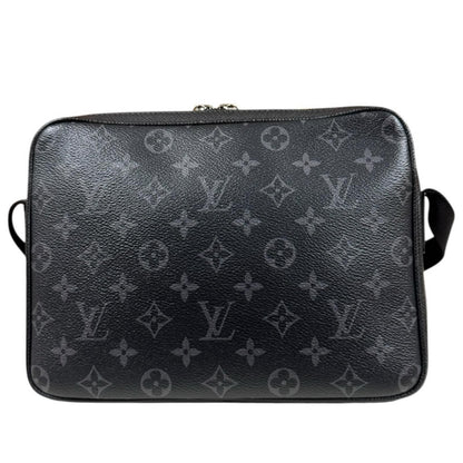 Louis Vuitton Outdoor Messenger PM Taigarama Shoulder Bag Taiga Leather Black — view 3
