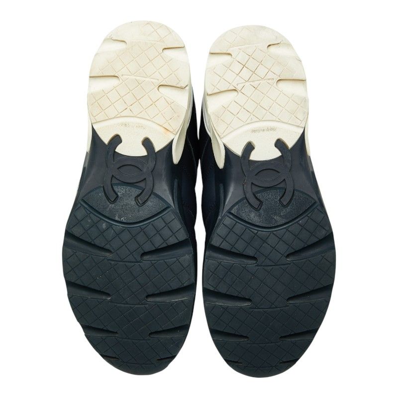 Chanel CC Logo Sneakers 37.5 Navy White Leather — view 4