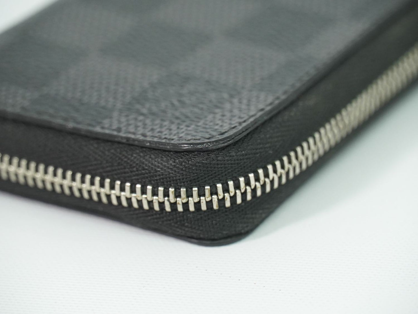 Louis Vuitton LV Zippy Coin Purse Damier Graphite Case Black Gray — view 7