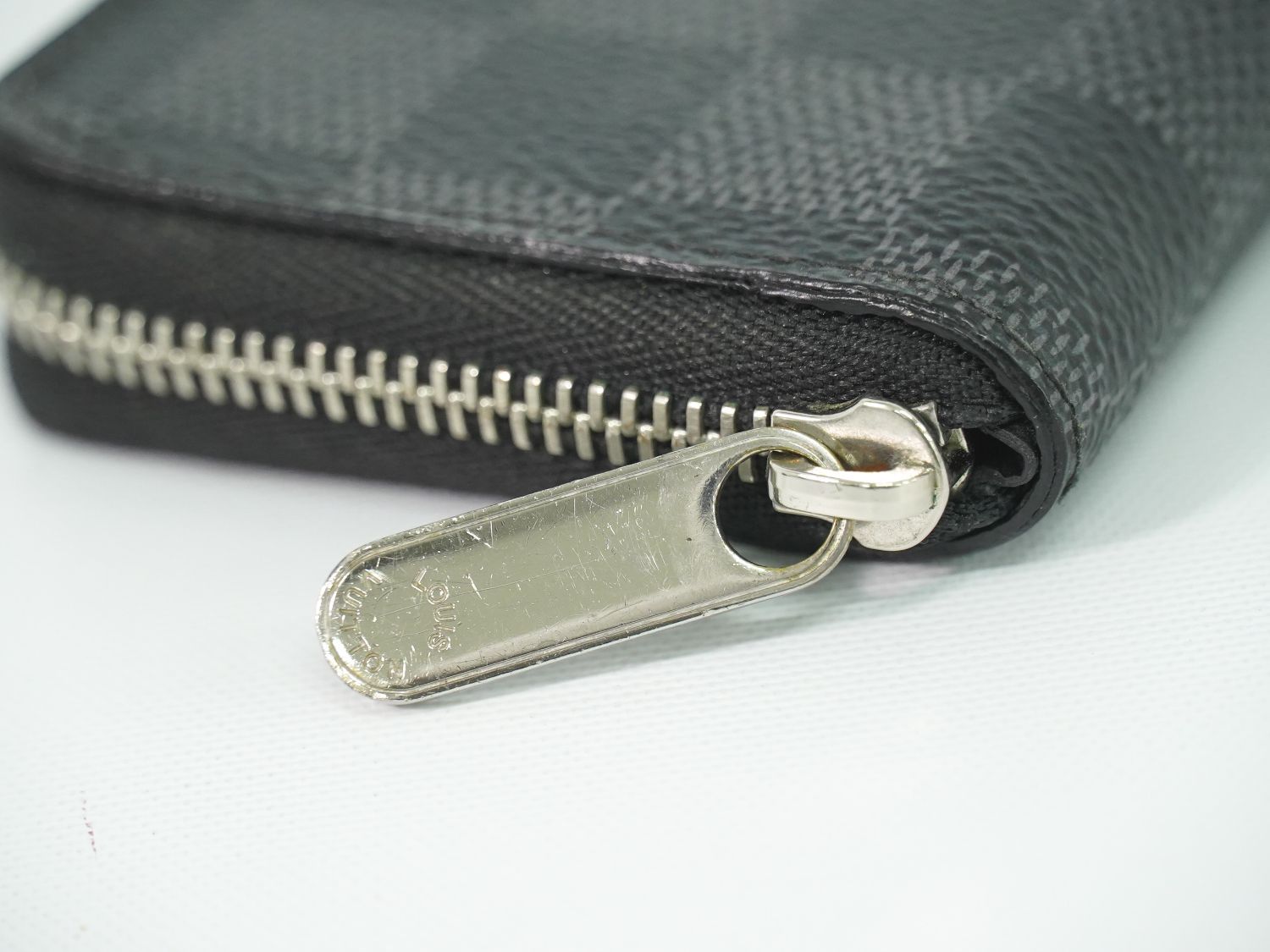 Louis Vuitton LV Zippy Coin Purse Damier Graphite Case Black Gray — view 6