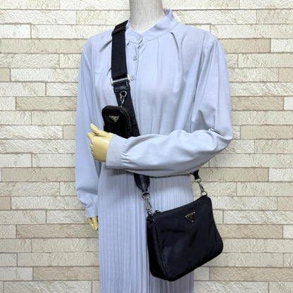 Prada Shoulder Bag Re-Nylon Black — view 2