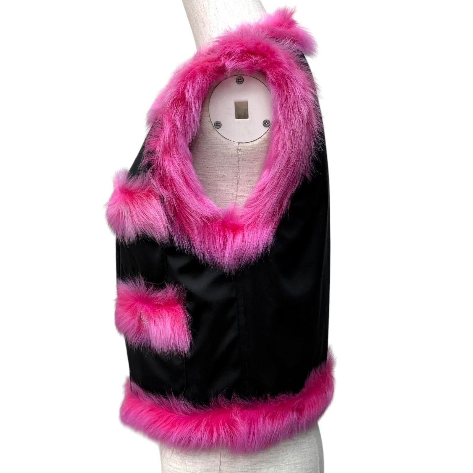 Chanel Reversible CC Logo Button Zip UP Lamfa Vest Pink Black 36 — view 6