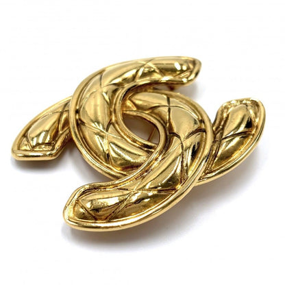 Chanel Brooch Quilted CC Logo Vintage Gold Plated — view 3
