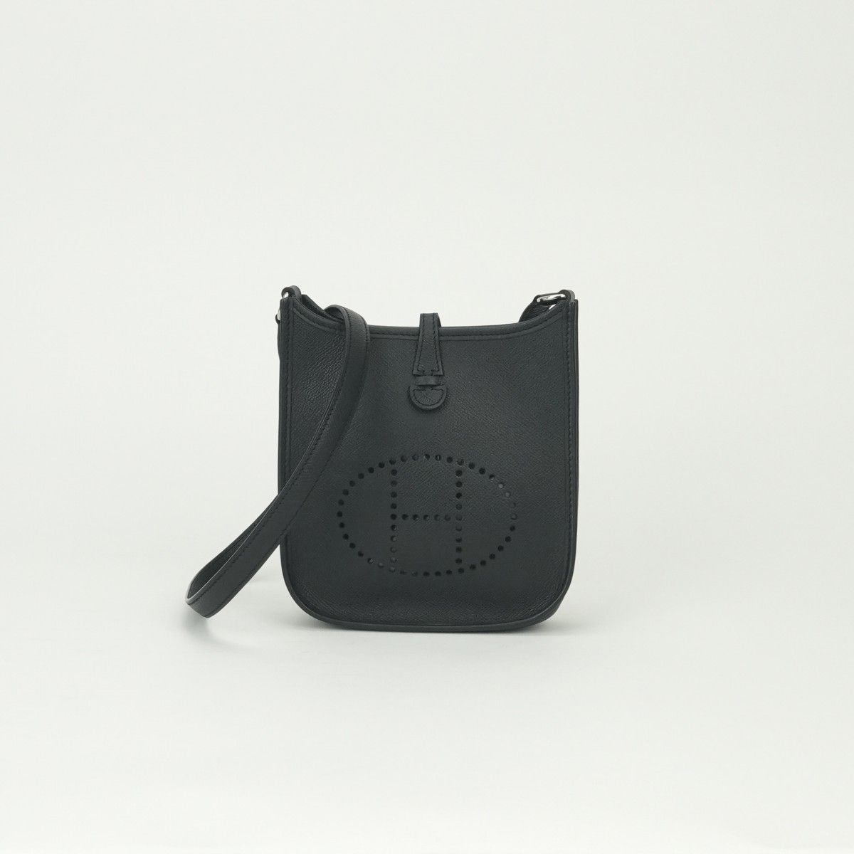 Hermes Evelyne TPM Shoulder Bag Epsom Noir Black Silver Veau