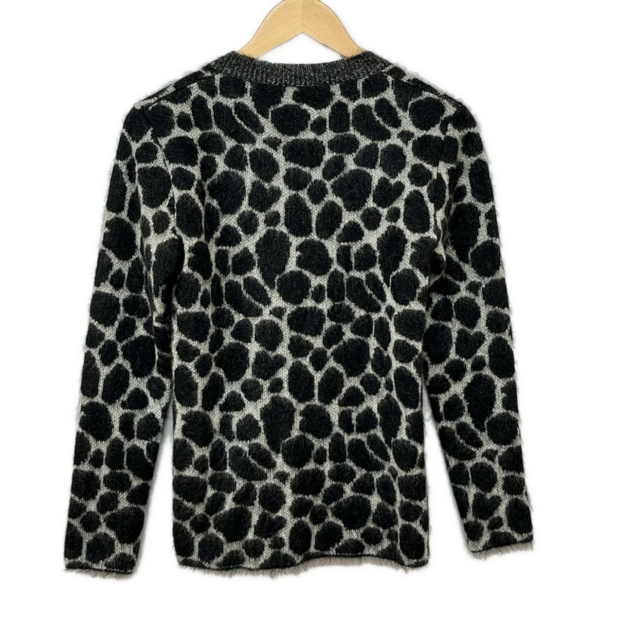 Gucci Long Sleeve Sweater XS Light Gray Black Neck Animal Pattern — view 2