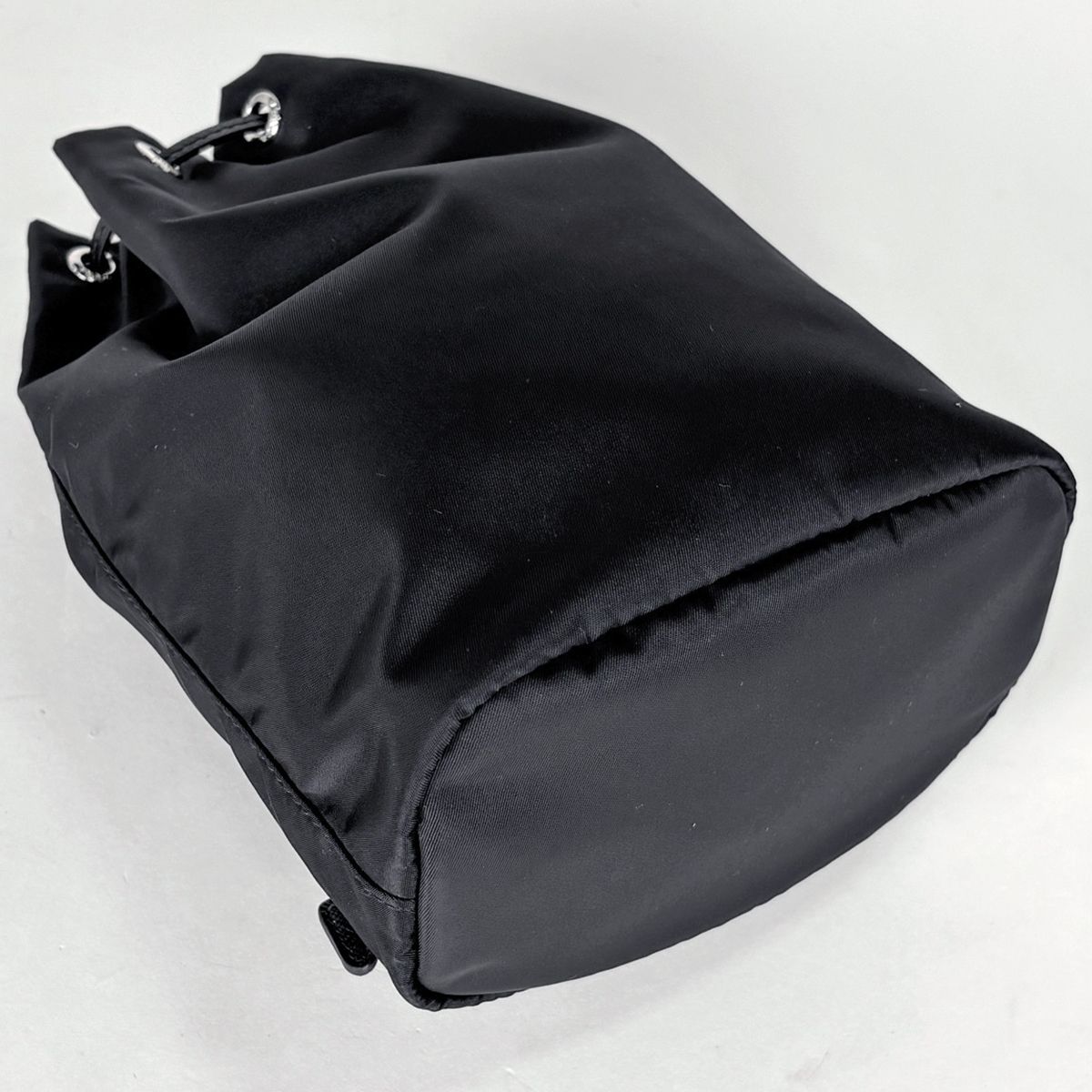 Prada Nylon Pouch Drawstring Nero — view 2